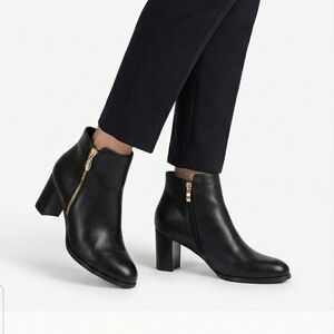 Aquadiva Lined Waterproof Ankle Boots with Gold Zipper